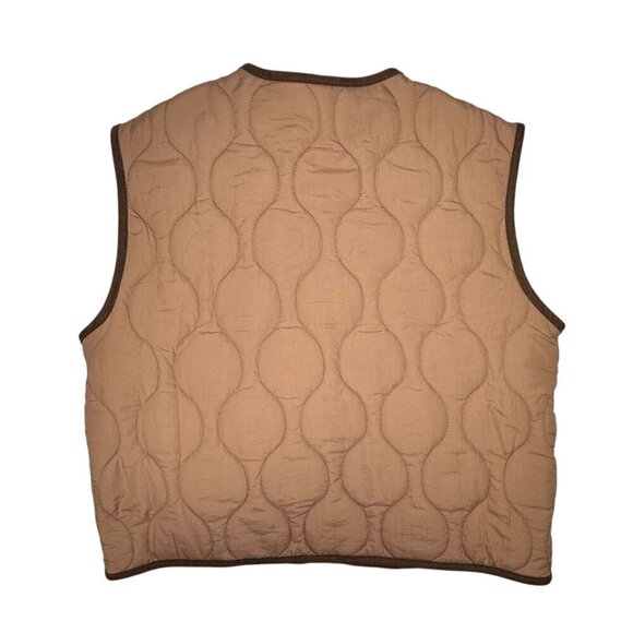 NWOT Quilted Vest Sz XL Tan Sherpa Lining Gold Buttons Pockets Preppy Comfy Boxy - Picture 9 of 10